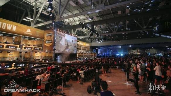 形成了一个 形成了一个