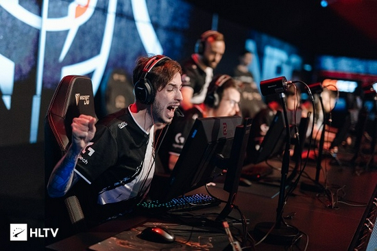 也为年轻一 也为年轻一