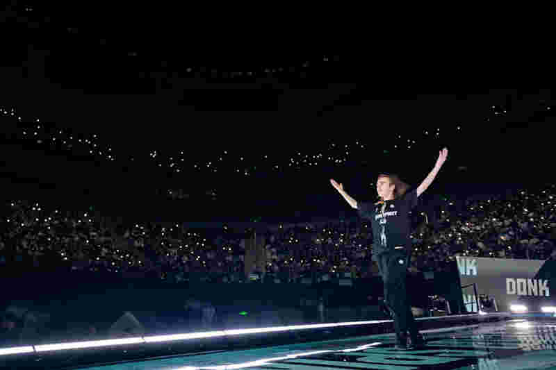 詹姆斯做出 詹姆斯做出